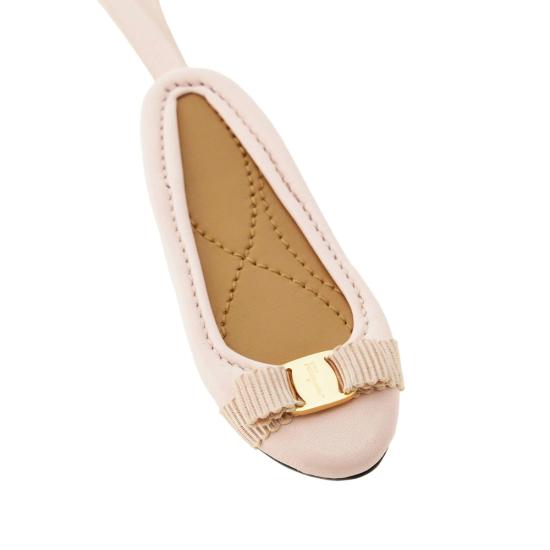 26SS 살바토레 페라가모 키링 221051 0790777 BALLE PINK - SALVATORE FERRAGAMO