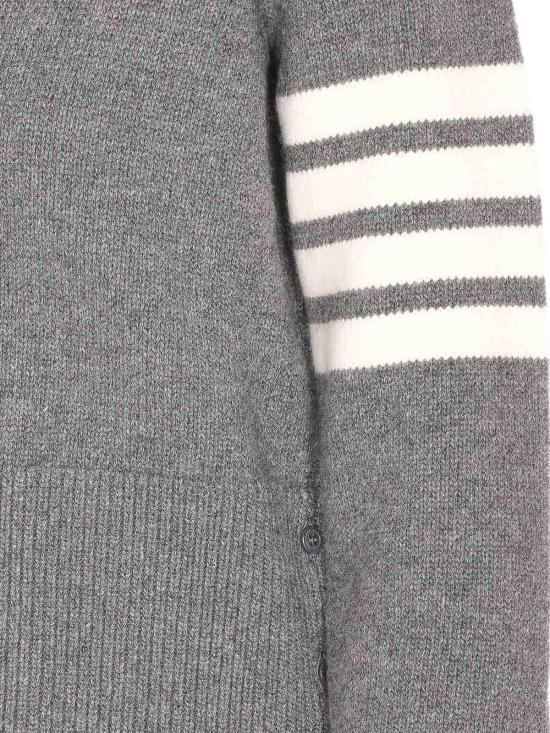  톰브라운 파인 메리노 인타르시아 기스 4바 V넥 가디건 FKC657AY1029035 Grey - THOM BROWNE