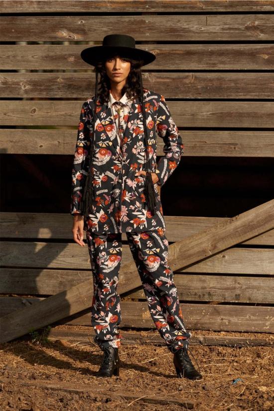  캐롤리나 케이 자켓 캐롤라이나 K 가우초 팬츠 더스티 플로럴 블랙