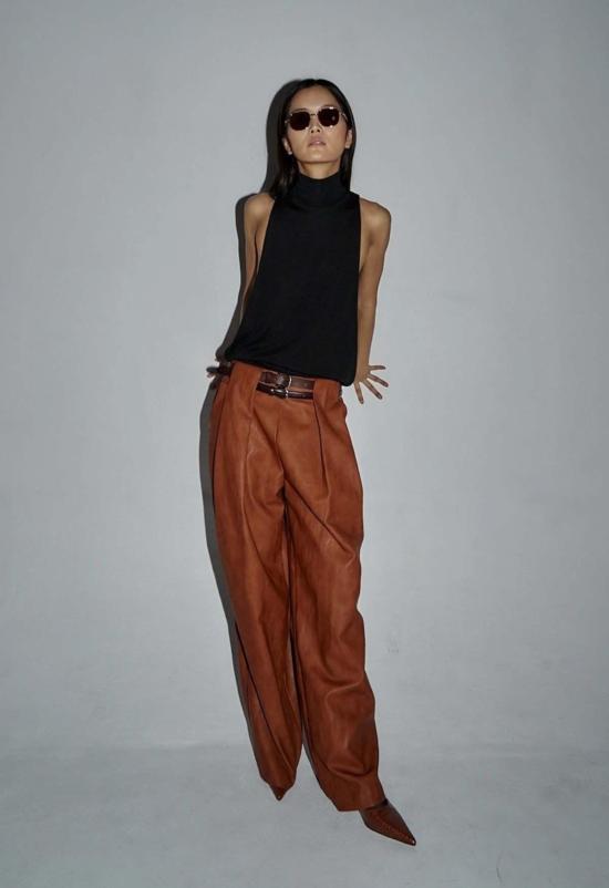  더 엔케이씨 스토어 바디수트 티셔츠 Nkc 스토어 블랙 바디수트 바디수트 - The NKC Store