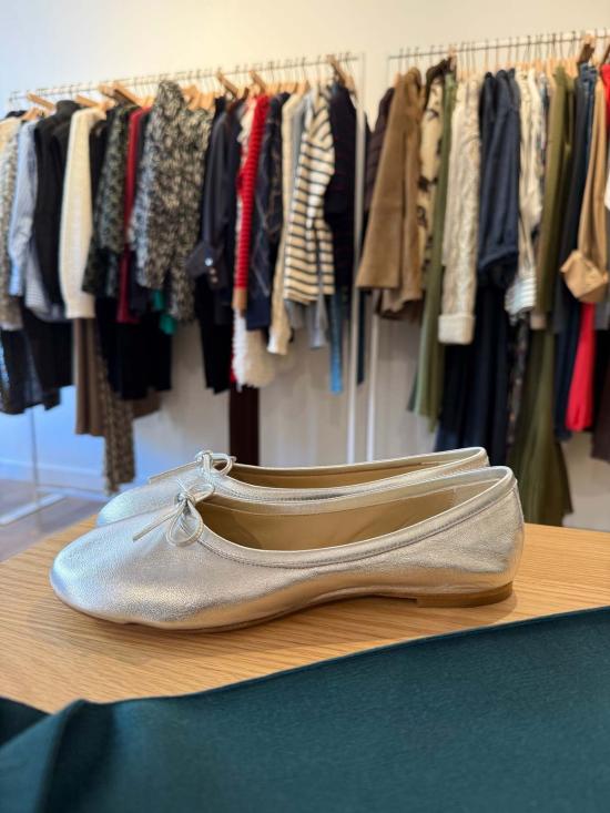  제이미 할러 플랫 슈즈 발레 슬리퍼 실버 - JAMIE HALLER