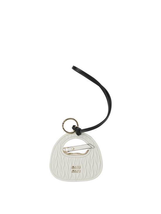 26SS 미우미우 완더 레더 참 5TL3572CWBF0009 White