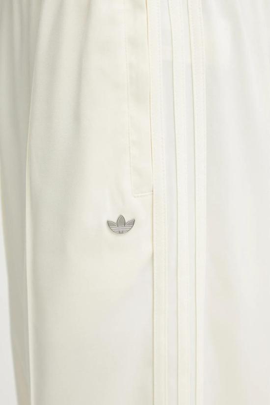  아디다스 프리미엄 베기 트랙 팬츠 KA5257 Cream White DOM - ADIDAS