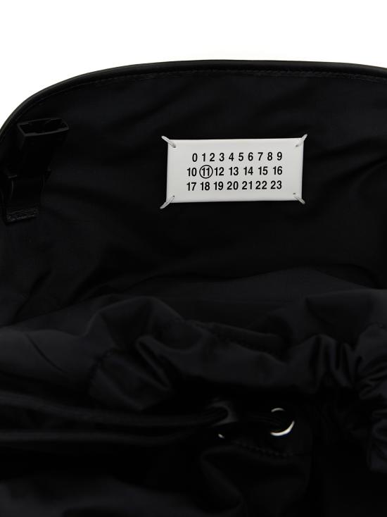 25FW 마르지엘라 백팩 SB1WA0016P6763T8013 BLACK DOM - MAISON MARGIELA