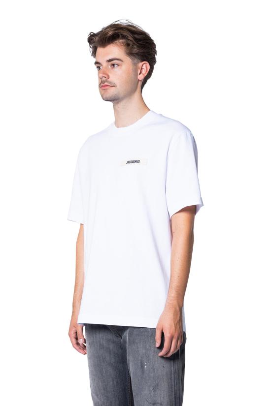 26SS 자크뮈스 반팔 티셔츠 25HTSM00133AJ00226 100 - JACQUEMUS