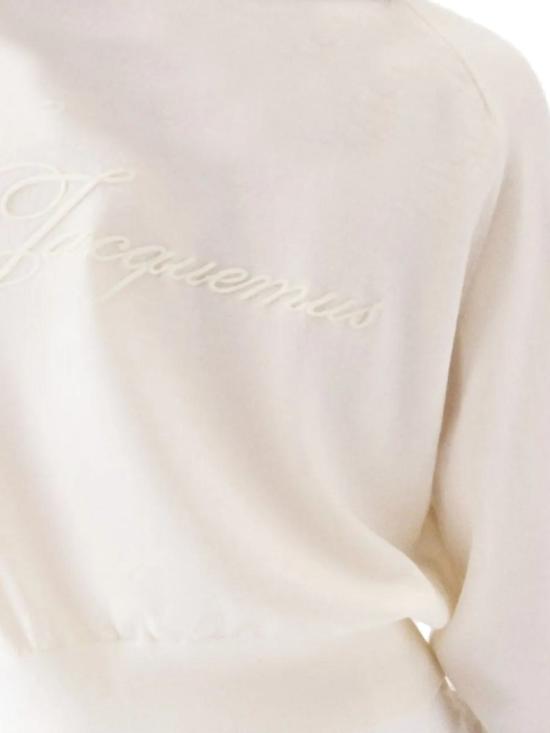 25FW 자크뮈스 스웨터 SWW00632AK00299110 Beige - JACQUEMUS