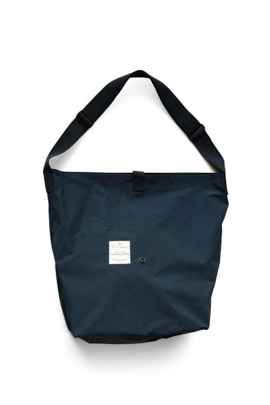  나이젤 카본 숄더백 80500061004204 NAVY DOM