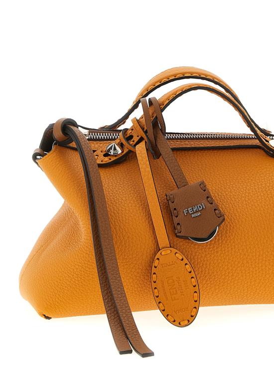 26SS 펜디 바이 더 웨이 소프트 미디움 백 8BL155AVTDF1UR8 Brown - FENDI