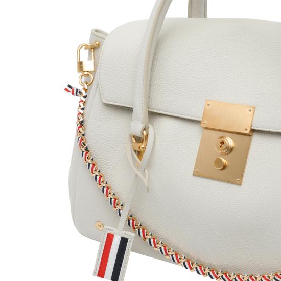 26SS 톰브라운 소프트 페블 그레인 볼튼 백 FAP483A L0105110 White - THOM BROWNE