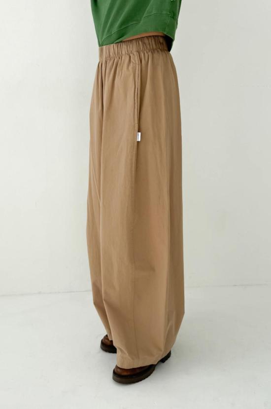  르 본 숍 트레이닝/조거 팬츠 Le Bon Shoppe 파라슈트  카키 - Le Bon Shoppe