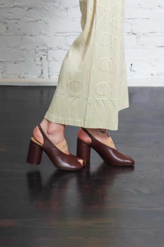  마르지엘라 샌들 메종  Mm6 힐  브라운 - MAISON MARGIELA