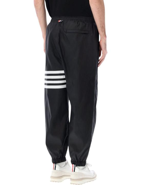 26SS 톰브라운 숏팬츠 26PMTU349CF1095 001 Black - THOM BROWNE