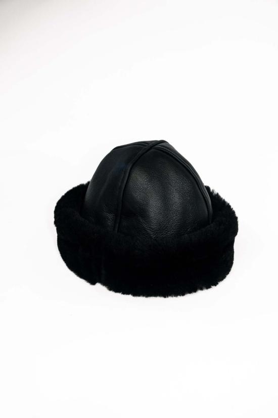  코울리 스튜디오 비니 콜리 스튜디오 가죽 뒷면 스트레이트 헤어 양가죽 캡 - CAWLEY STUDIO