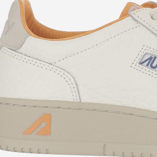 26SS 오트리 메달리스트 로우 스니커즈 AULMNE13 White - AUTRY