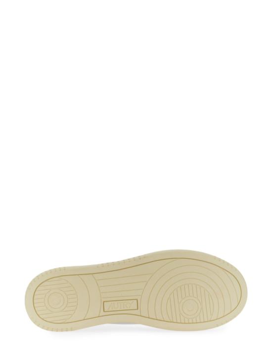 26SS 오트리 메달리스트 로우 스니커즈 AULM LL15 WHITE - AUTRY