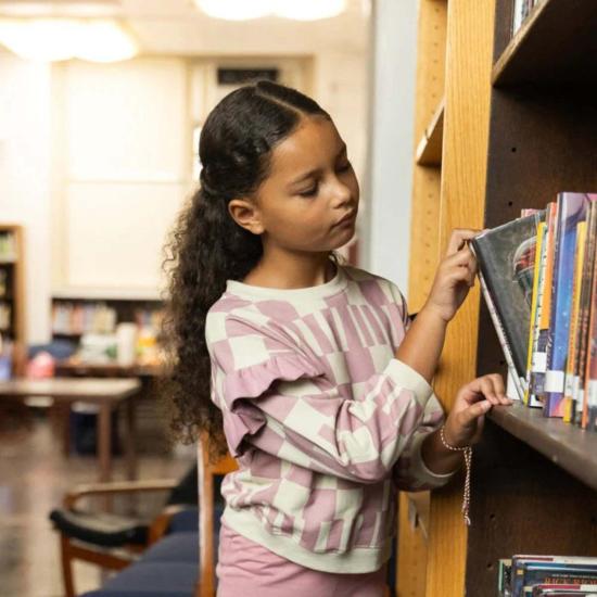  [키즈] Mon Coeur 풀오버 키즈 몽쿠르 재활용 면 핑크 블록 러플 스웨트셔츠 - OTHER BRANDS