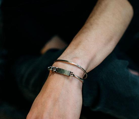  베르크슈타트 뮌헨 브레이슬릿 Werkstatt Munchen 사이드 후크 뱅글 - WERKSTATT MUNCHEN