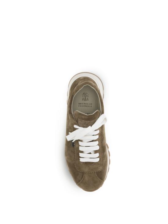 26SS 브루넬로 쿠치넬리 샤이니 탭 디테일 스웨이드 러닝 스니커즈 MZSFG2110 C8921 BROWN - BRUNELLO CUCINELLI