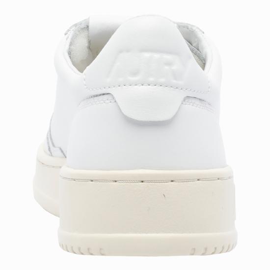 26SS 오트리 메달리스트 로우 스니커즈 AULM LL15 White - AUTRY