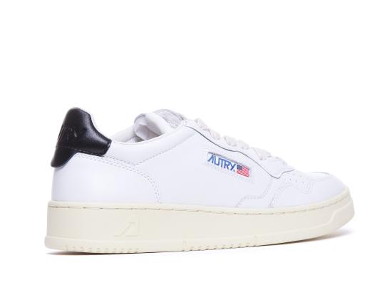26SS 오트리 메달리스트 로우 스니커즈 AULM LL22 White - AUTRY