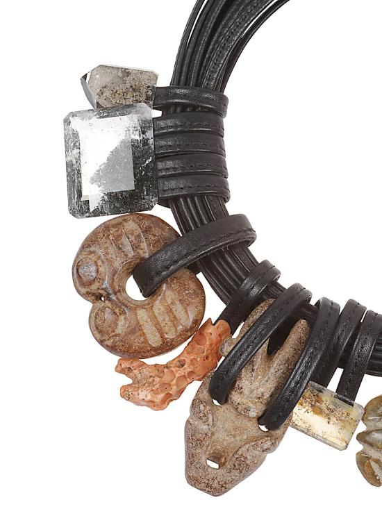 25FW 머니스 목걸이/팬던트 U1 2721 CARYED Beige - MONIES