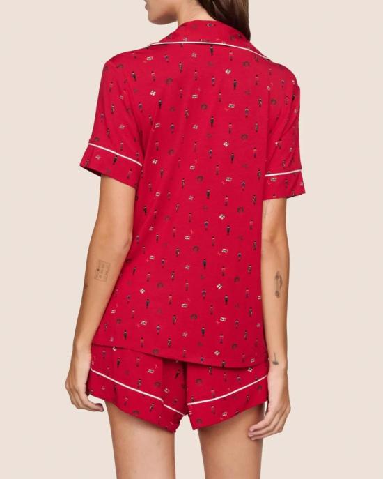  에버제이 라운지 웨어 지젤 프린트 릴랙스 반바지 잠옷 세트 호두까기 인형 홀리 레드/아이보리 - EBERJEY