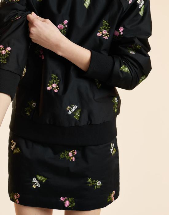  신시아 로리 숏 스커트 신시아 로울리 부케 자수 미니 스커트 블랙