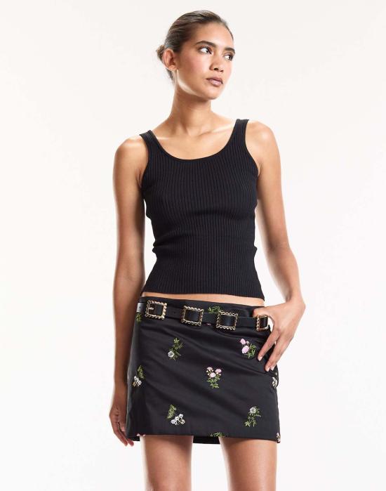  신시아 로리 숏 스커트 신시아 로울리 부케 자수 미니 스커트 블랙 - CYNTHIA ROWLEY
