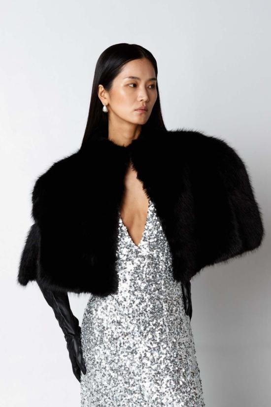  더 엔케이씨 스토어 머플러/스카프 NKC 스토어 에비타 블랙 퍼 스톨 - The NKC Store