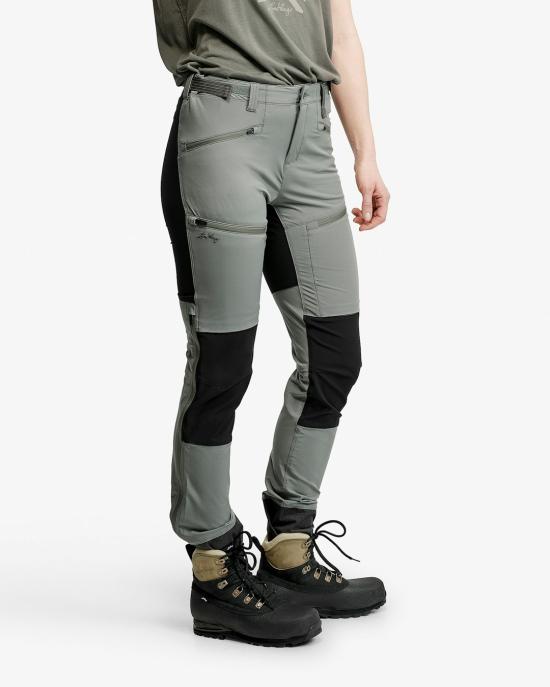26SS 룬닥스 스트레이트 팬츠 43030 24 63316 ALOE GREEN BLACK DOM