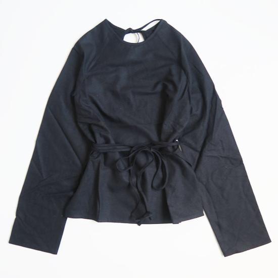  베이스레인지 롱 슬리브 에이프론 탑 TSLSA WS WI25 BLACK DOM
