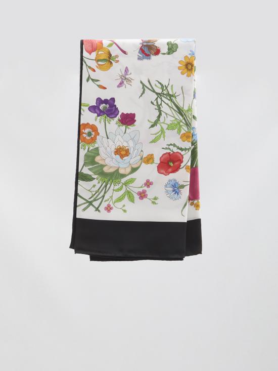 26SS 구찌 프린티드 플로라 실크 트윌 까레 821061 WHITE