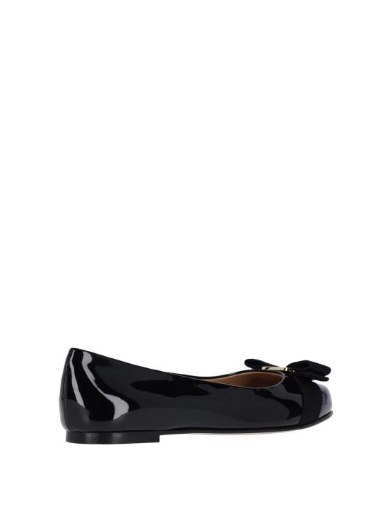 26SS 살바토레 페라가모 플랫 슈즈 782036007 Black - SALVATORE FERRAGAMO