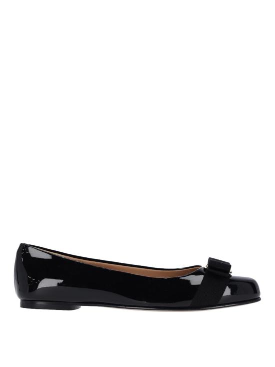 26SS 살바토레 페라가모 플랫 슈즈 782036007 Black