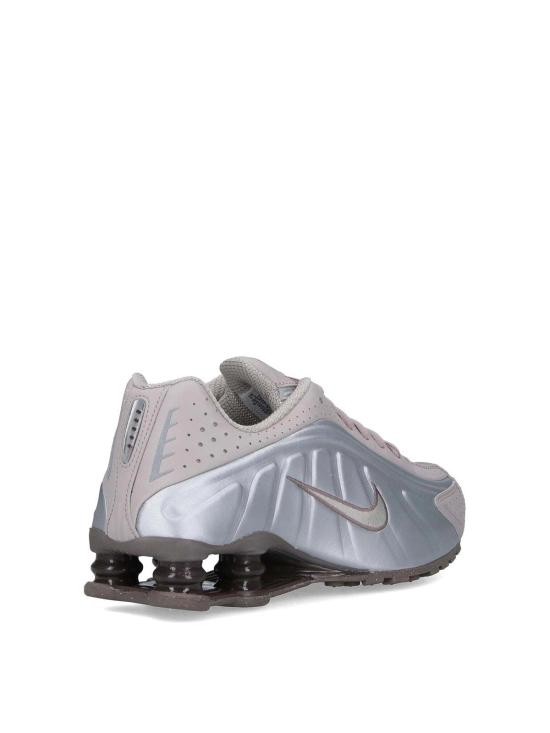 25FW 나이키 샥스 R4 스니커즈 HQ1988200 Grey - NIKE