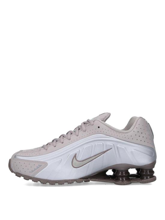 25FW 나이키 샥스 R4 스니커즈 HQ1988200 Grey - NIKE