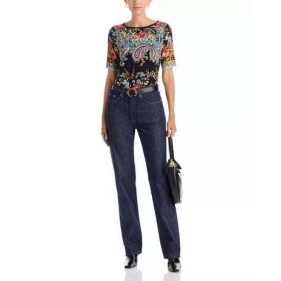  조니 와스 반팔 티셔츠 조니는 제이니가 가장 좋아하는 보트넥 티셔츠를 입고 있었다. - JOHNNY WAS