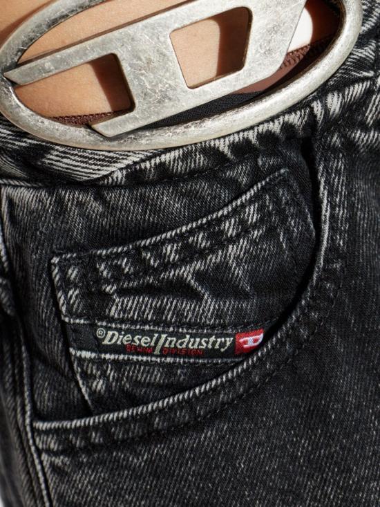 26SS 디젤 숏팬츠 A21719 0ADCE02 Black - DIESEL