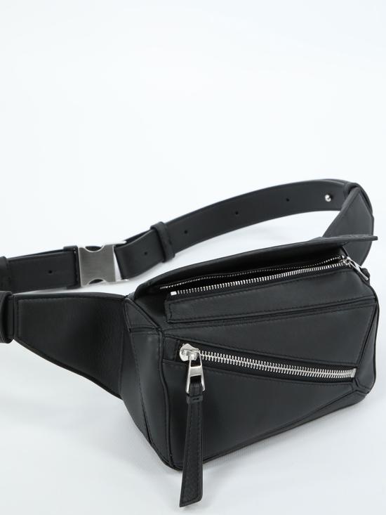 25FW 로에베 크로스백 B510U89X021100 BLACK DOM - LOEWE