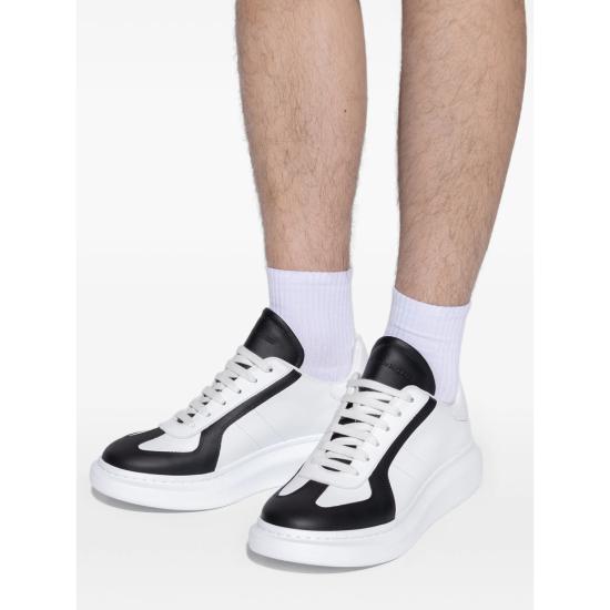26SS 알렉산더 맥퀸 오버사이즈드 스니커즈 807882 WIAIK 9061 WHITE BLACK - ALEXANDER MCQUEEN