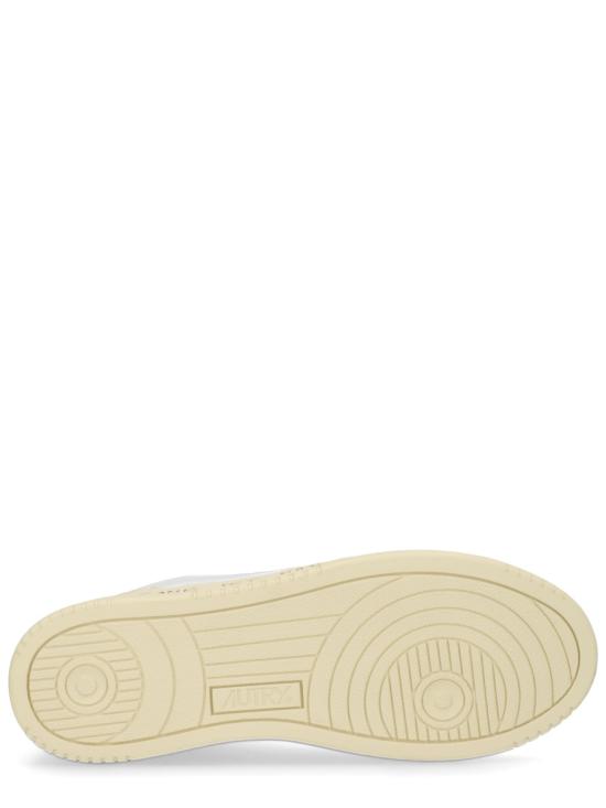 26SS 오트리 메달리스트 로우 스니커즈 AULM MA04 WHITE - AUTRY