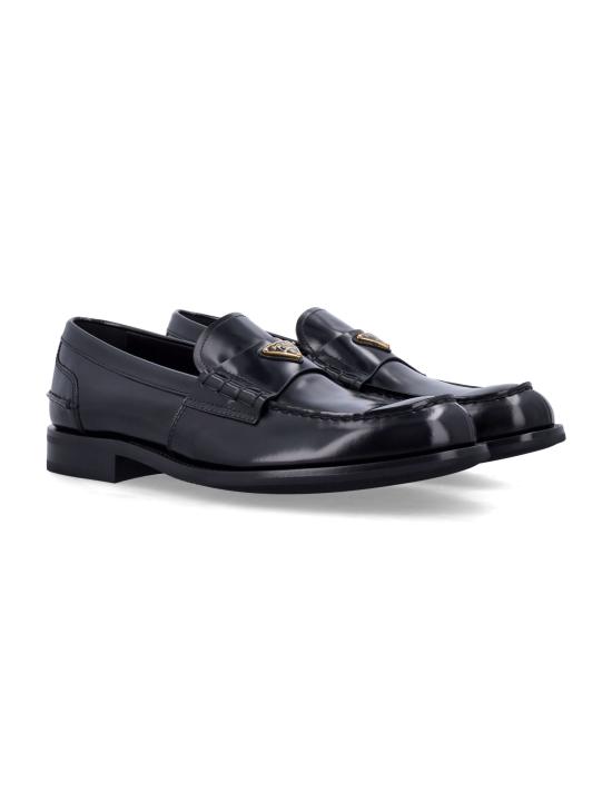26FW 프라다 브러쉬드 레더 로퍼 2DB223055 F0002 NERO - PRADA