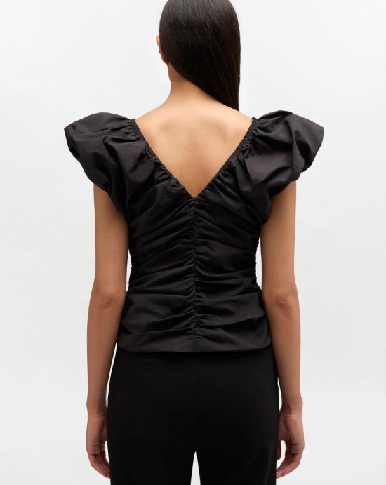 26SS 가니 투웨이 집 클로저 러치드 슬리브리스 탑 A1040071 099 Black - GANNI