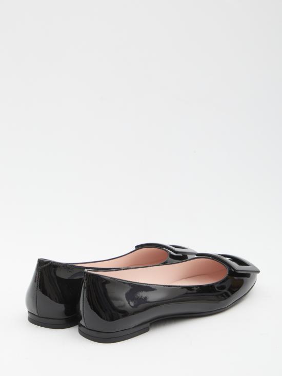 26SS 로저비비에 플랫 슈즈 RVW66834910 BLACK - ROGER VIVIER