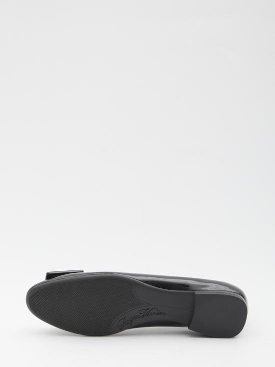 26SS 로저비비에 플랫 슈즈 RVW66834910 BLACK - ROGER VIVIER