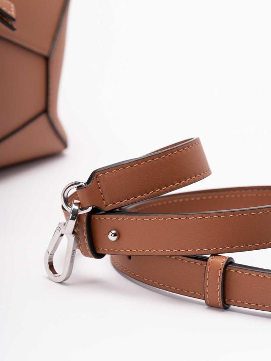  로에베 크로스백 A510P60XAC2530 Beige - LOEWE