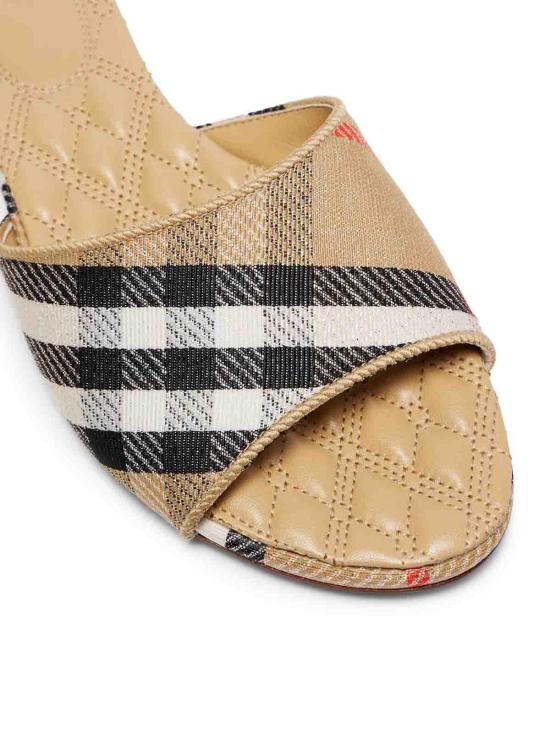  버버리 체크 패치 슬라이드 8119528 Nude Neutrals - BURBERRY
