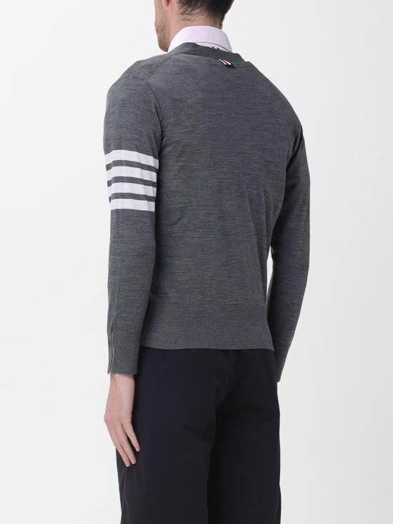 26SS 톰브라운 4바 서스테이너블 파인 메리노 울 클래식 가디건 MKC002AY1014 038 Grey - THOM BROWNE