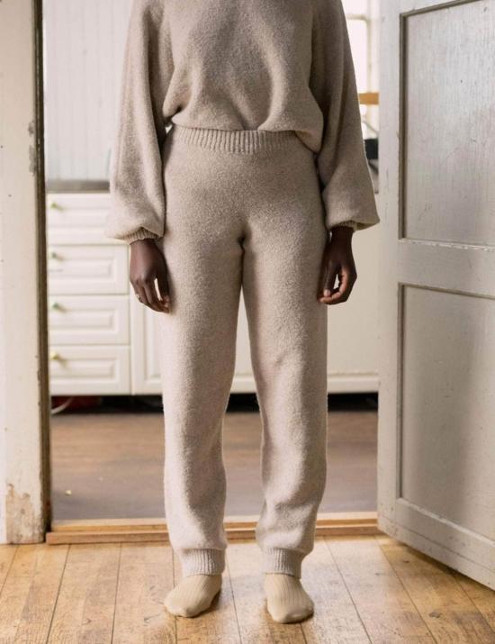  베이스레인지 스트레이트 팬츠 Baserange 다뉴브  Ingra Sand - BASERANGE