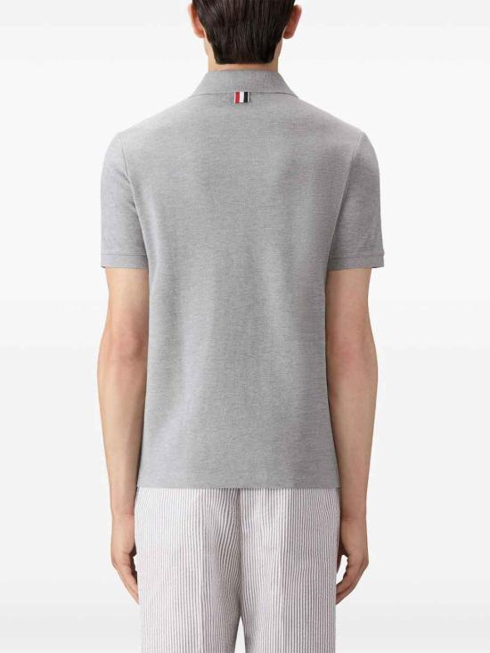 26SS 톰브라운 클래식 피케 4바 숏슬리브 폴로 티셔츠 MJP110P00050055 Light Grey - THOM BROWNE